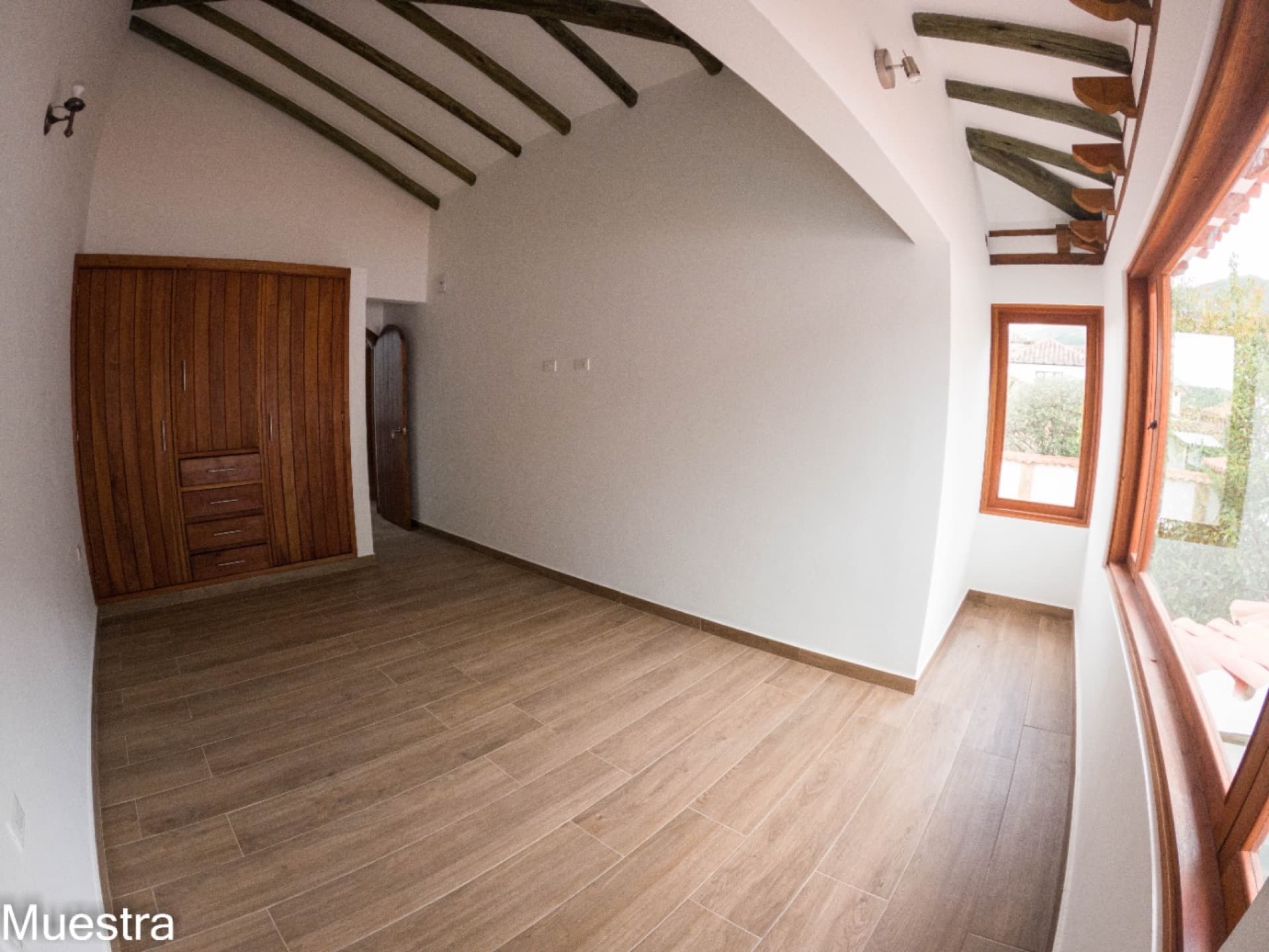 Casa rural en Roble Bajo — 183 m² — foto 2