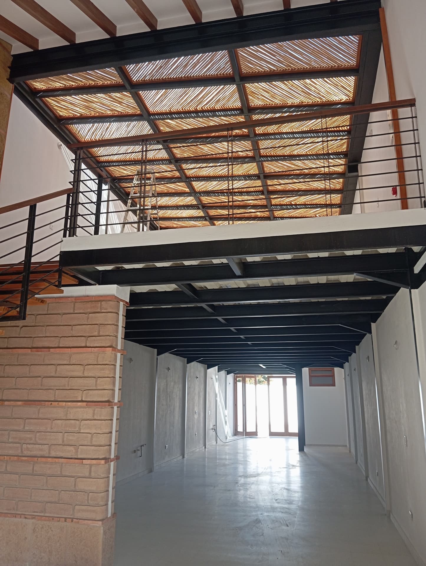 Local comercial en Plaza Central